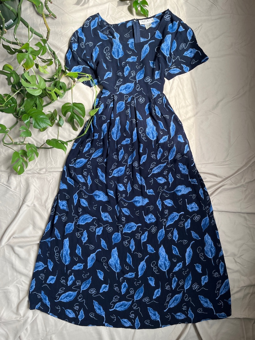 Vintage whimsigoth flowy dress | practical magic witchy cottagecore